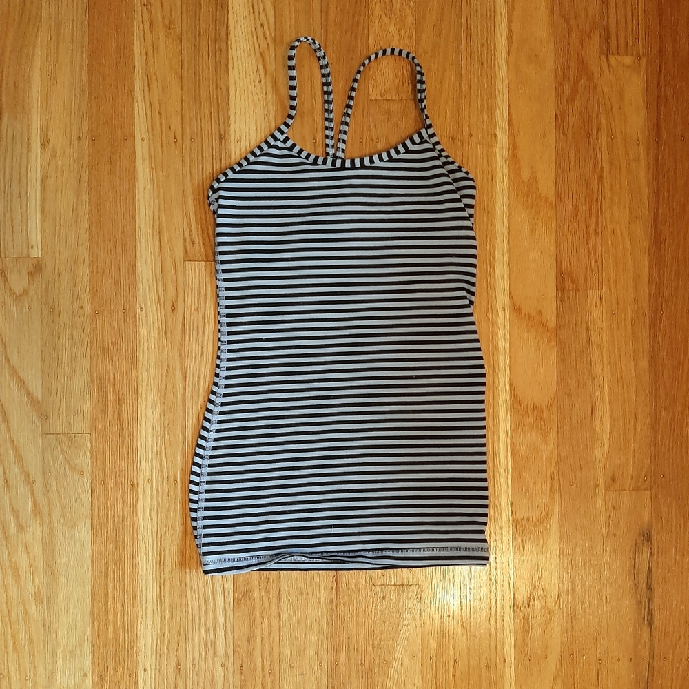 Lululemon 2 in 1 racerback size 2